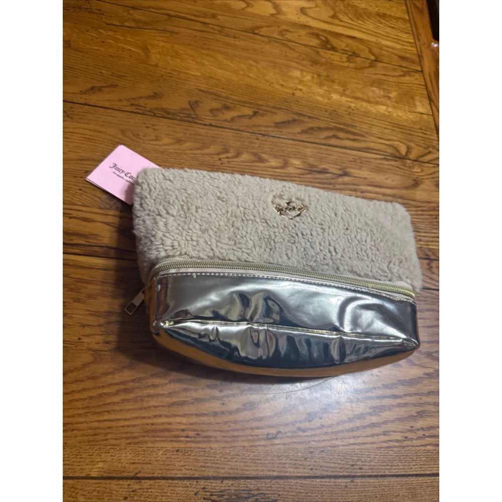 JUICY COUTURE FUZZY TRAVEL COSMETIC TOILETRY BAG